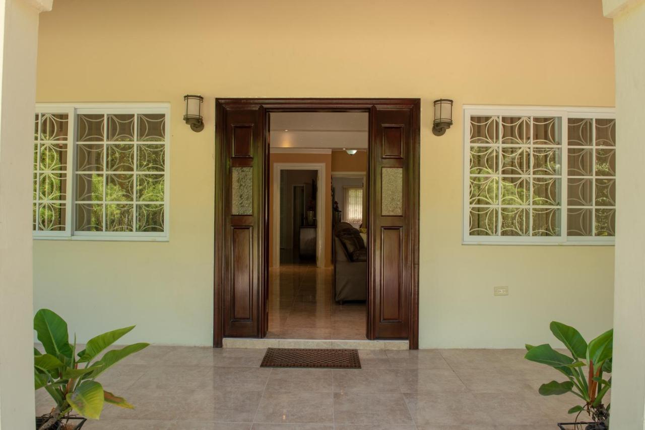 Tropical Escape Villa 奥乔里奥斯 外观 照片